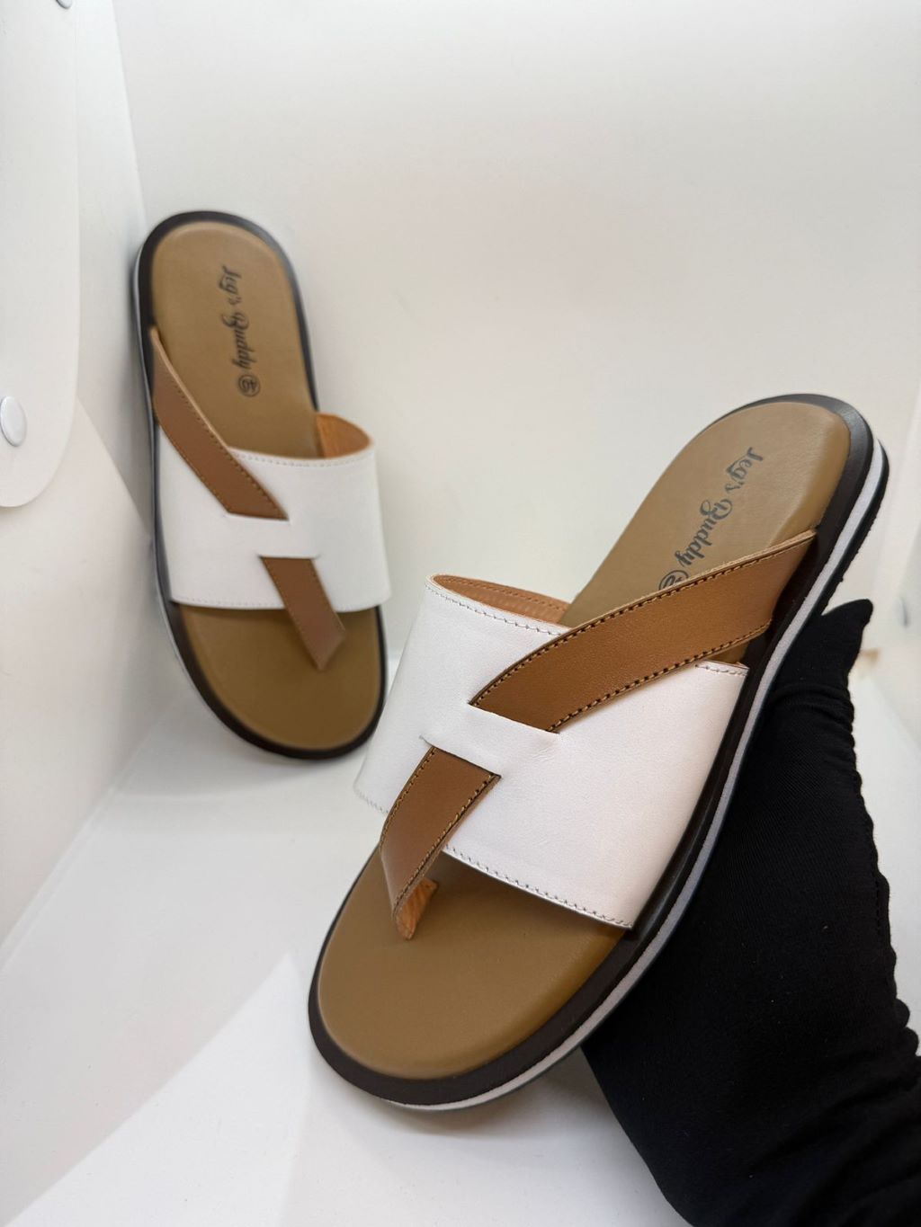 LegsImg17 Crafted Handmade Leather Sandal (S102) - Image 1
